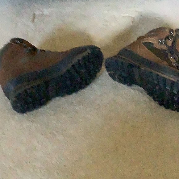 Youth sized Cabelas boots - Picture 3 of 5